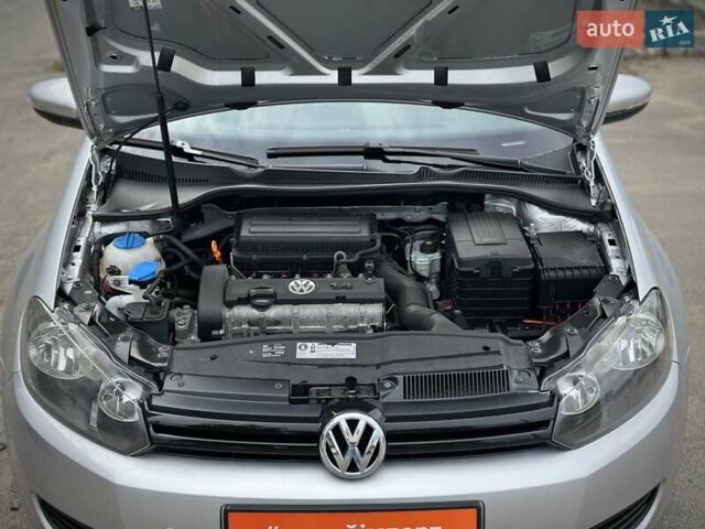 Серый Фольксваген Гольф, объемом двигателя 1.39 л и пробегом 235 тыс. км за 8400 $, фото 34 на Automoto.ua