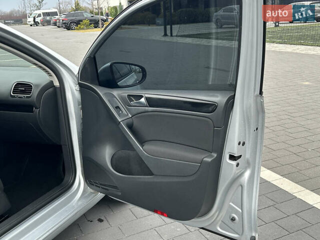 Сірий Фольксваген Гольф, об'ємом двигуна 1.4 л та пробігом 232 тис. км за 8199 $, фото 14 на Automoto.ua