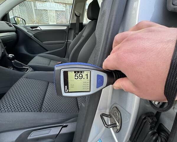 Серый Фольксваген Гольф, объемом двигателя 1.39 л и пробегом 235 тыс. км за 8400 $, фото 90 на Automoto.ua