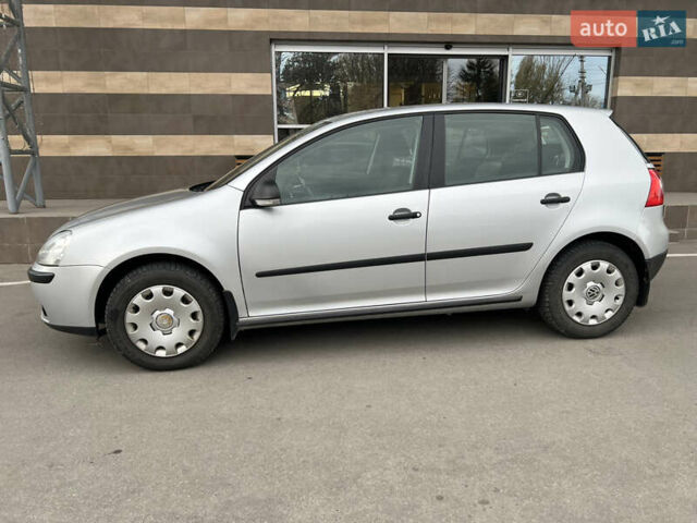 Серый Фольксваген Гольф, объемом двигателя 1.6 л и пробегом 98 тыс. км за 8100 $, фото 20 на Automoto.ua