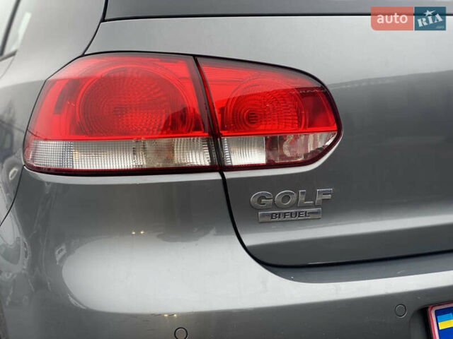 Серый Фольксваген Гольф, объемом двигателя 1.6 л и пробегом 213 тыс. км за 7950 $, фото 6 на Automoto.ua