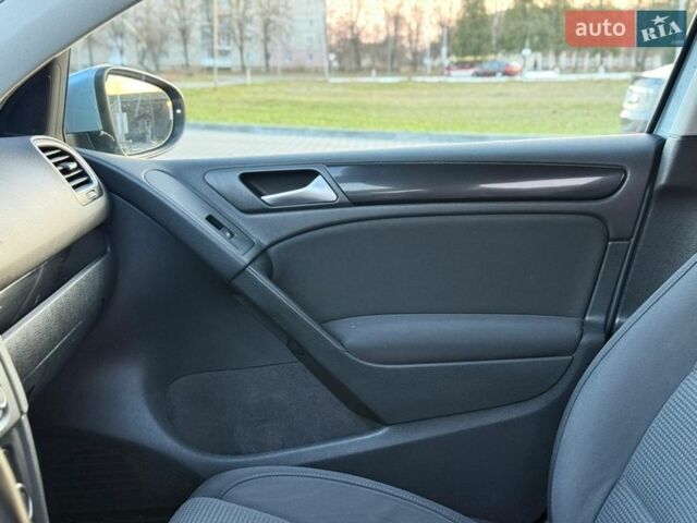 Сірий Фольксваген Гольф, об'ємом двигуна 1.39 л та пробігом 190 тис. км за 7800 $, фото 51 на Automoto.ua