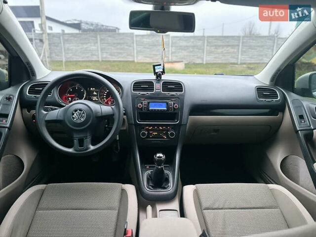 Серый Фольксваген Гольф, объемом двигателя 1.97 л и пробегом 284 тыс. км за 7677 $, фото 16 на Automoto.ua