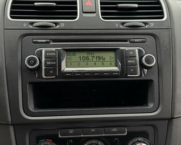 Серый Фольксваген Гольф, объемом двигателя 1.6 л и пробегом 222 тыс. км за 7999 $, фото 42 на Automoto.ua