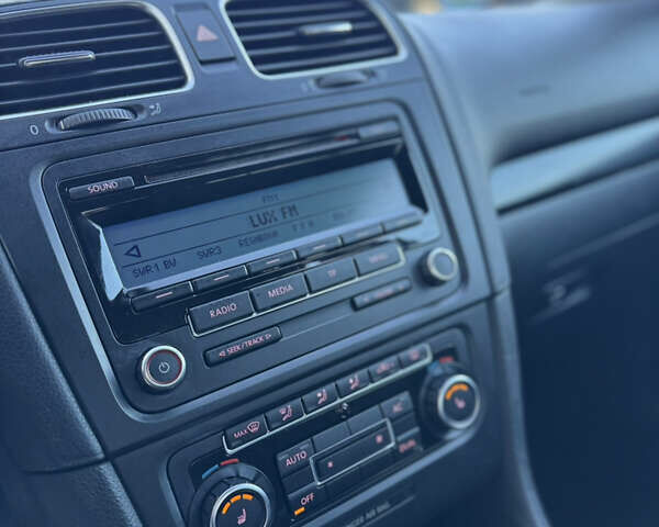 Сірий Фольксваген Гольф, об'ємом двигуна 1.6 л та пробігом 207 тис. км за 7790 $, фото 26 на Automoto.ua