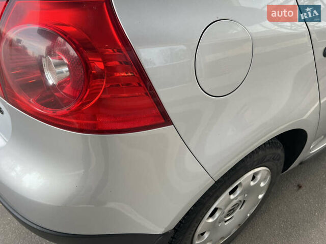 Серый Фольксваген Гольф, объемом двигателя 1.6 л и пробегом 98 тыс. км за 8100 $, фото 24 на Automoto.ua