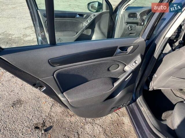 Сірий Фольксваген Гольф, об'ємом двигуна 1.39 л та пробігом 202 тис. км за 6000 $, фото 9 на Automoto.ua