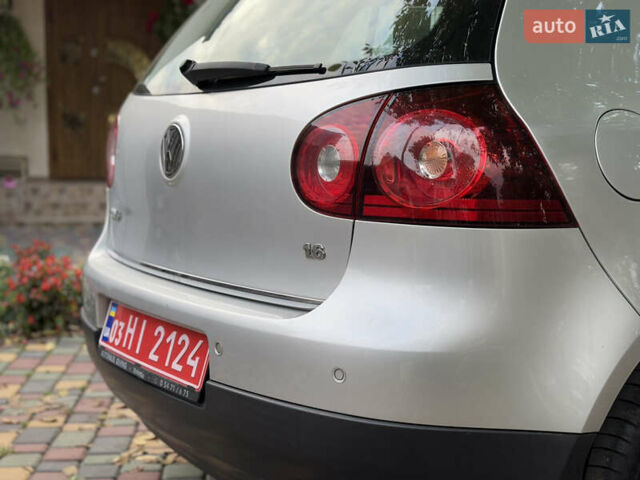 Серый Фольксваген Гольф, объемом двигателя 1.6 л и пробегом 240 тыс. км за 6550 $, фото 11 на Automoto.ua