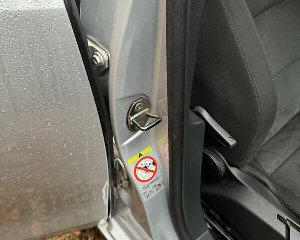 Серый Фольксваген Гольф, объемом двигателя 1.39 л и пробегом 213 тыс. км за 7200 $, фото 13 на Automoto.ua