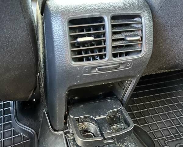 Сірий Фольксваген Гольф, об'ємом двигуна 1.39 л та пробігом 191 тис. км за 8000 $, фото 16 на Automoto.ua