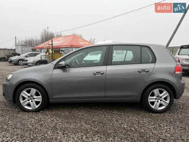 Серый Фольксваген Гольф, объемом двигателя 1.6 л и пробегом 208 тыс. км за 7999 $, фото 14 на Automoto.ua