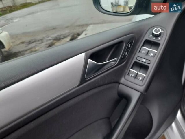 Серый Фольксваген Гольф, объемом двигателя 1.4 л и пробегом 180 тыс. км за 8600 $, фото 19 на Automoto.ua