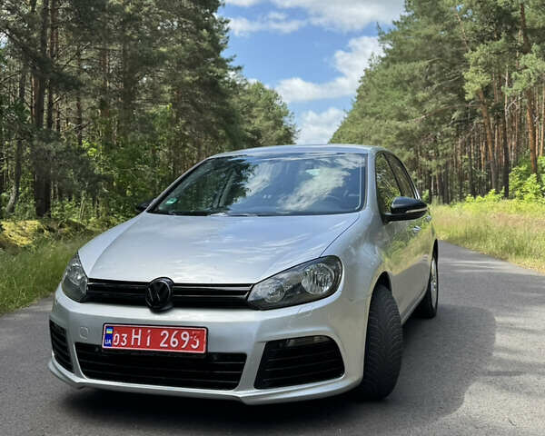 Серый Фольксваген Гольф, объемом двигателя 1.6 л и пробегом 214 тыс. км за 8300 $, фото 1 на Automoto.ua