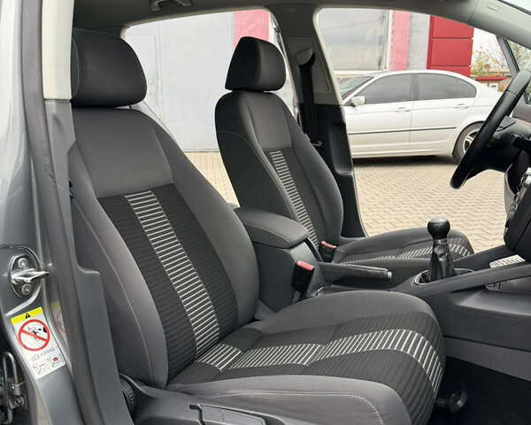 Серый Фольксваген Гольф, объемом двигателя 1.4 л и пробегом 204 тыс. км за 6350 $, фото 25 на Automoto.ua