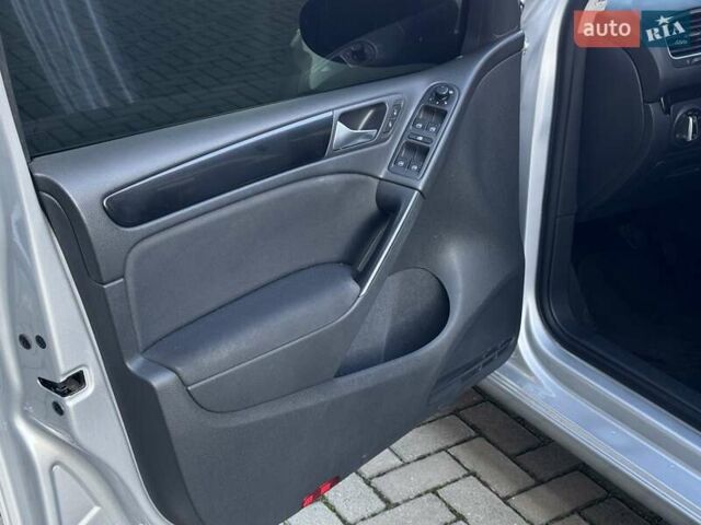 Серый Фольксваген Гольф, объемом двигателя 1.39 л и пробегом 244 тыс. км за 6950 $, фото 16 на Automoto.ua