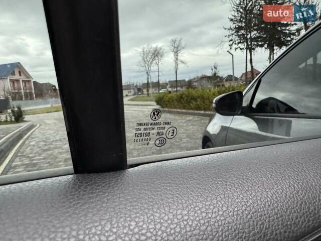 Серый Фольксваген Гольф, объемом двигателя 1.39 л и пробегом 211 тыс. км за 7650 $, фото 54 на Automoto.ua
