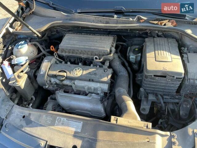 Сірий Фольксваген Гольф, об'ємом двигуна 1.39 л та пробігом 202 тис. км за 6000 $, фото 11 на Automoto.ua