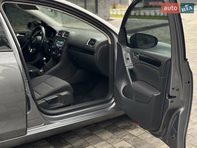 Серый Фольксваген Гольф, объемом двигателя 1.39 л и пробегом 211 тыс. км за 7650 $, фото 26 на Automoto.ua