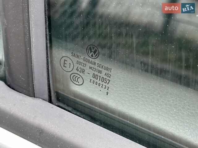 Серый Фольксваген Гольф, объемом двигателя 1.39 л и пробегом 235 тыс. км за 8400 $, фото 73 на Automoto.ua