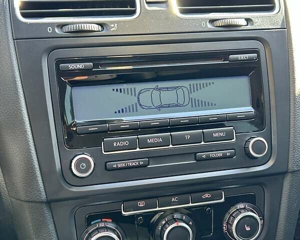 Серый Фольксваген Гольф, объемом двигателя 1.39 л и пробегом 191 тыс. км за 8000 $, фото 18 на Automoto.ua