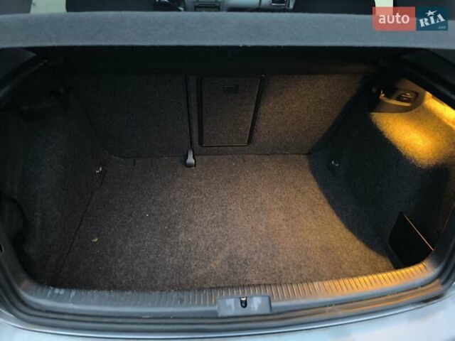 Серый Фольксваген Гольф, объемом двигателя 1.6 л и пробегом 176 тыс. км за 7850 $, фото 15 на Automoto.ua