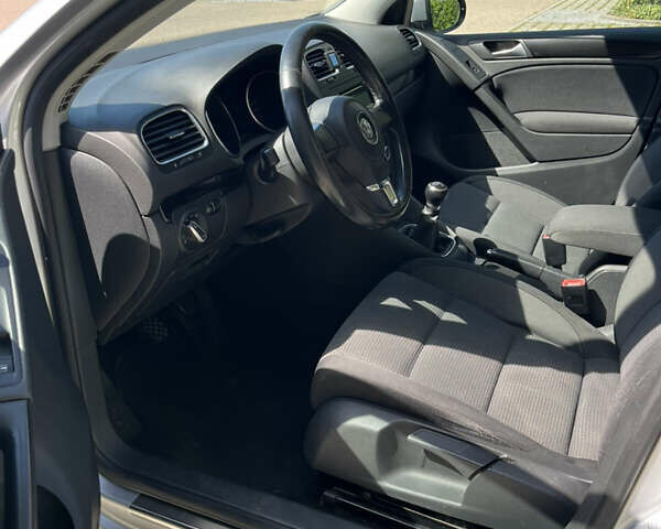 Сірий Фольксваген Гольф, об'ємом двигуна 1.6 л та пробігом 194 тис. км за 7700 $, фото 9 на Automoto.ua