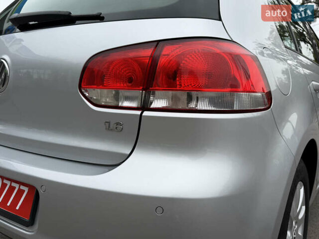 Серый Фольксваген Гольф, объемом двигателя 1.6 л и пробегом 222 тыс. км за 7999 $, фото 21 на Automoto.ua