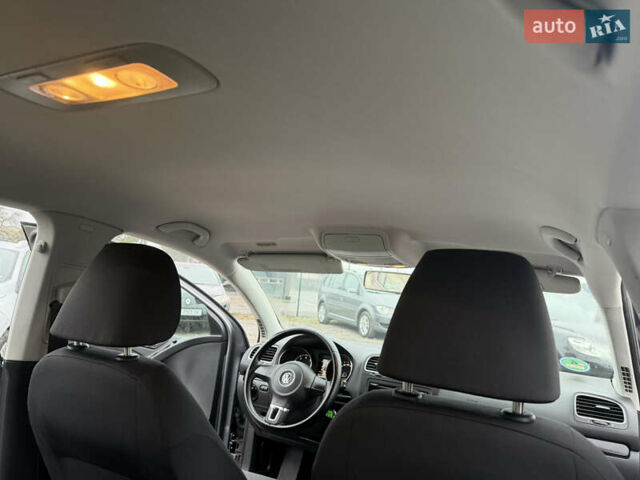 Серый Фольксваген Гольф, объемом двигателя 1.6 л и пробегом 208 тыс. км за 7999 $, фото 38 на Automoto.ua