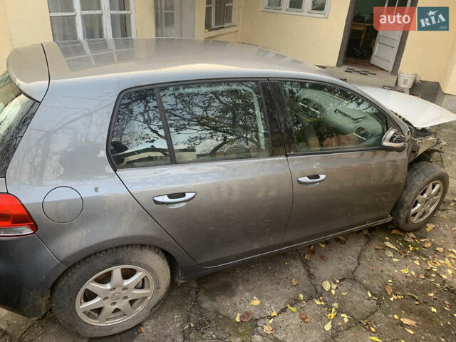 Серый Фольксваген Гольф, объемом двигателя 1.4 л и пробегом 200 тыс. км за 3600 $, фото 11 на Automoto.ua