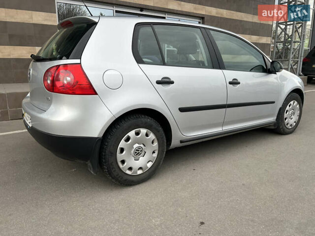 Серый Фольксваген Гольф, объемом двигателя 1.6 л и пробегом 98 тыс. км за 8100 $, фото 4 на Automoto.ua