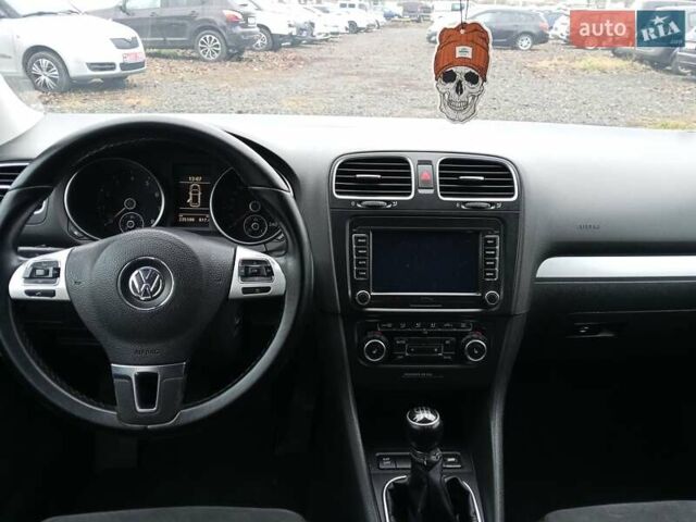 Серый Фольксваген Гольф, объемом двигателя 1.39 л и пробегом 235 тыс. км за 6500 $, фото 17 на Automoto.ua