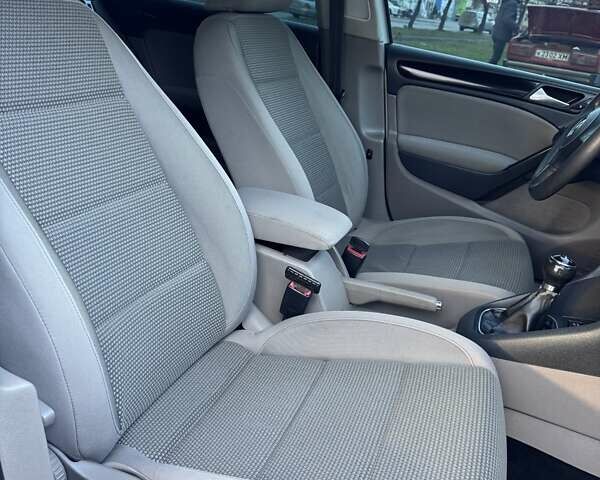 Серый Фольксваген Гольф, объемом двигателя 1.97 л и пробегом 285 тыс. км за 6700 $, фото 9 на Automoto.ua