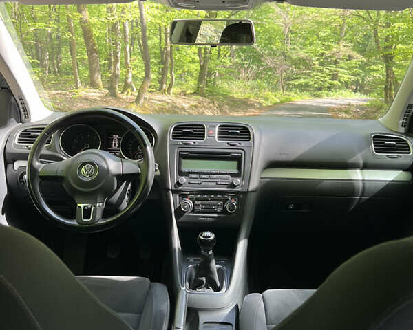 Сірий Фольксваген Гольф, об'ємом двигуна 1.39 л та пробігом 143 тис. км за 8500 $, фото 11 на Automoto.ua