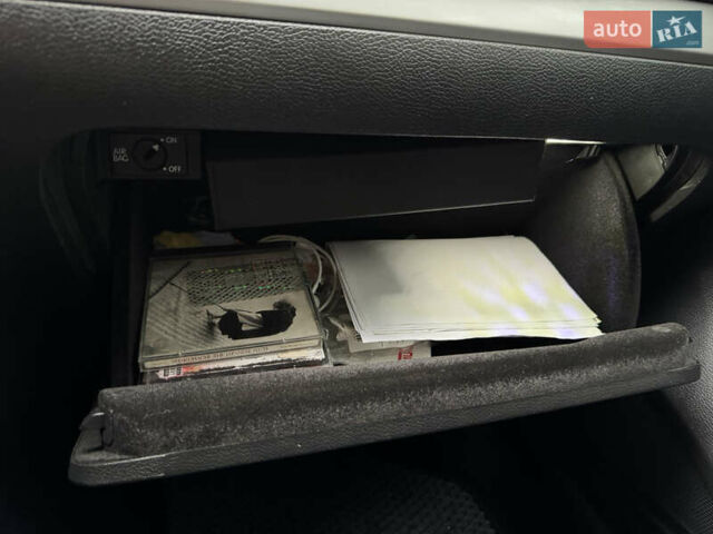 Серый Фольксваген Гольф, объемом двигателя 1.39 л и пробегом 213 тыс. км за 7200 $, фото 31 на Automoto.ua