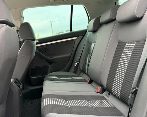 Серый Фольксваген Гольф, объемом двигателя 1.4 л и пробегом 204 тыс. км за 6350 $, фото 22 на Automoto.ua