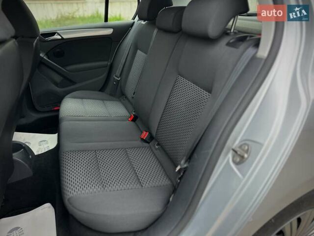 Серый Фольксваген Гольф, объемом двигателя 1.39 л и пробегом 235 тыс. км за 8400 $, фото 55 на Automoto.ua