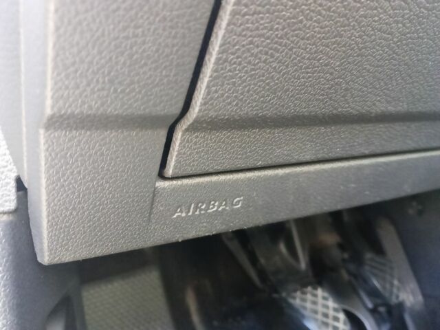 Фольксваген Гольф 2009 у Луцьку на Automoto.ua Сірий Фольксваген Гольф, об'ємом двигуна 1.4 л та пробігом 234 тис. км за 6800 $, фото 16 на Automoto.ua