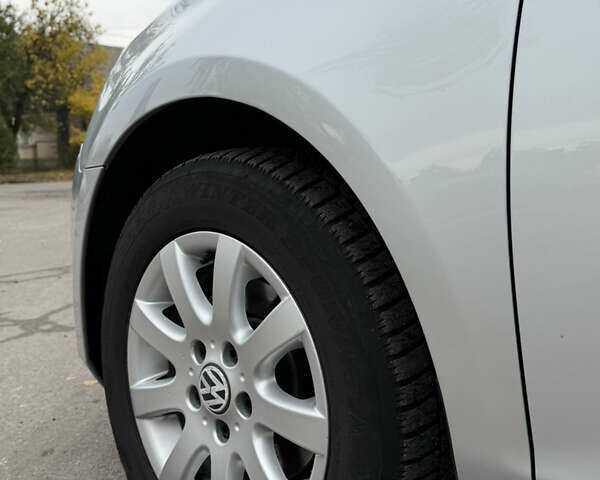 Серый Фольксваген Гольф, объемом двигателя 1.6 л и пробегом 222 тыс. км за 7999 $, фото 19 на Automoto.ua