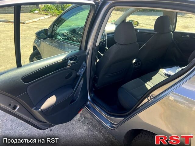 Серый Фольксваген Гольф, объемом двигателя 1.4 л и пробегом 196 тыс. км за 6900 $, фото 6 на Automoto.ua