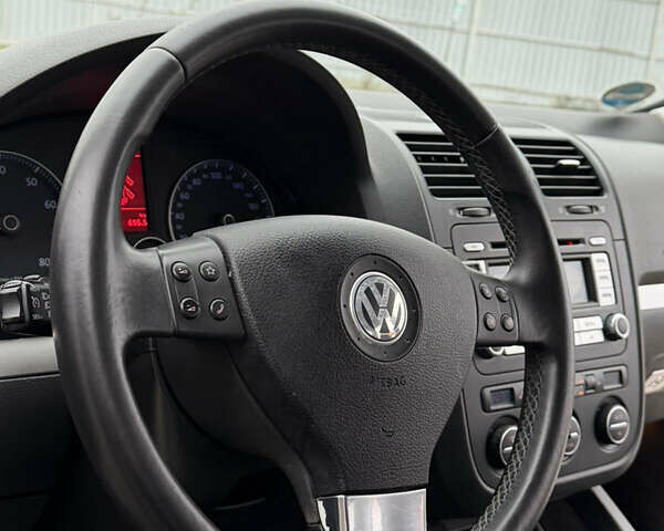 Серый Фольксваген Гольф, объемом двигателя 1.4 л и пробегом 204 тыс. км за 6350 $, фото 34 на Automoto.ua