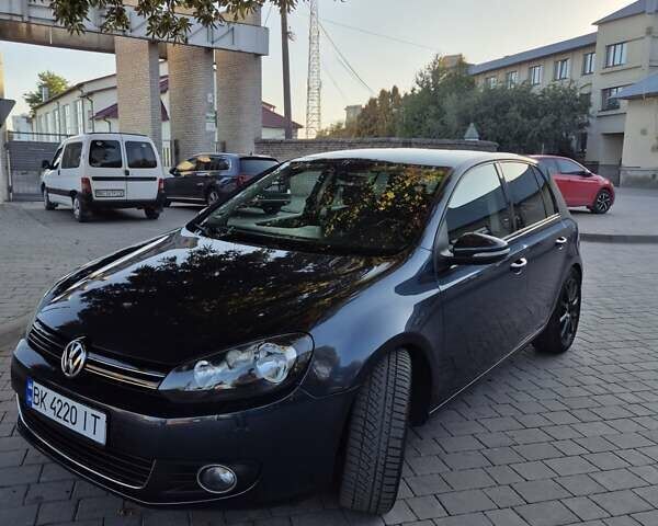 Серый Фольксваген Гольф, объемом двигателя 1.39 л и пробегом 185 тыс. км за 6999 $, фото 6 на Automoto.ua