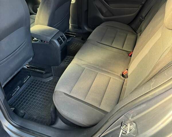 Фольксваген Гольф 2009 в Хмельницком на Automoto.ua Серый Фольксваген Гольф, объемом двигателя 1.97 л и пробегом 233 тыс. км за 8000 $, фото 7 на Automoto.ua