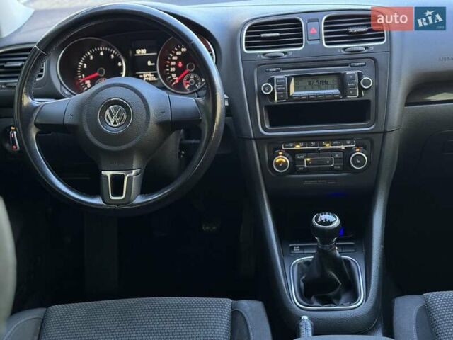 Серый Фольксваген Гольф, объемом двигателя 1.39 л и пробегом 244 тыс. км за 6950 $, фото 25 на Automoto.ua