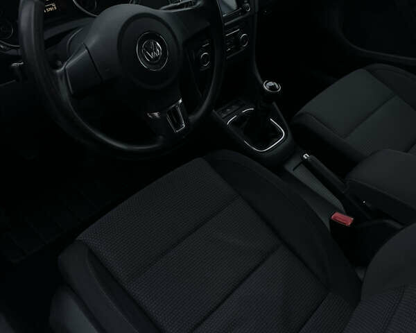 Серый Фольксваген Гольф, объемом двигателя 1.4 л и пробегом 203 тыс. км за 8200 $, фото 39 на Automoto.ua