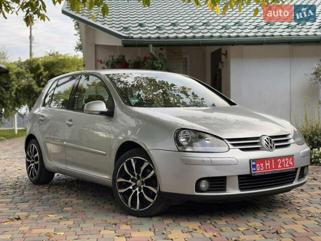 Серый Фольксваген Гольф, объемом двигателя 1.6 л и пробегом 240 тыс. км за 6550 $, фото 1 на Automoto.ua