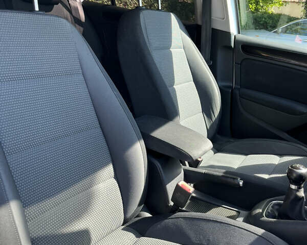 Сірий Фольксваген Гольф, об'ємом двигуна 1.6 л та пробігом 194 тис. км за 7700 $, фото 10 на Automoto.ua