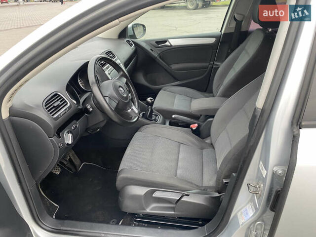 Серый Фольксваген Гольф, объемом двигателя 1.6 л и пробегом 240 тыс. км за 6450 $, фото 12 на Automoto.ua