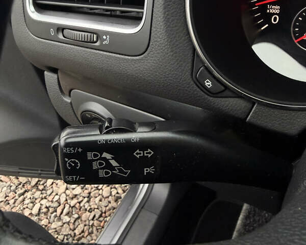 Серый Фольксваген Гольф, объемом двигателя 1.6 л и пробегом 208 тыс. км за 7999 $, фото 43 на Automoto.ua