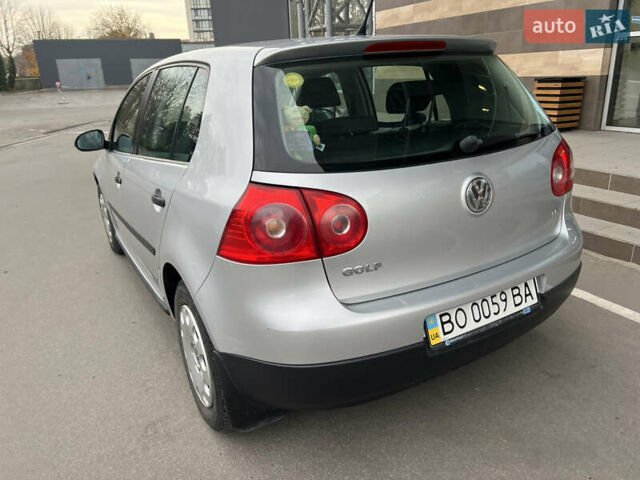 Серый Фольксваген Гольф, объемом двигателя 1.6 л и пробегом 98 тыс. км за 8100 $, фото 13 на Automoto.ua