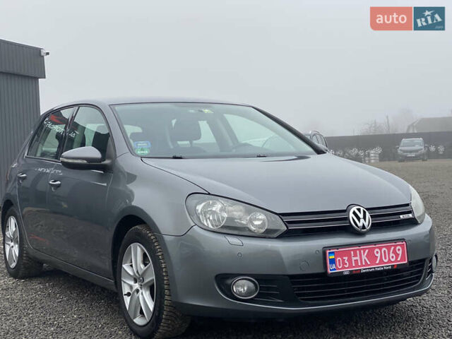 Серый Фольксваген Гольф, объемом двигателя 1.6 л и пробегом 213 тыс. км за 7950 $, фото 1 на Automoto.ua